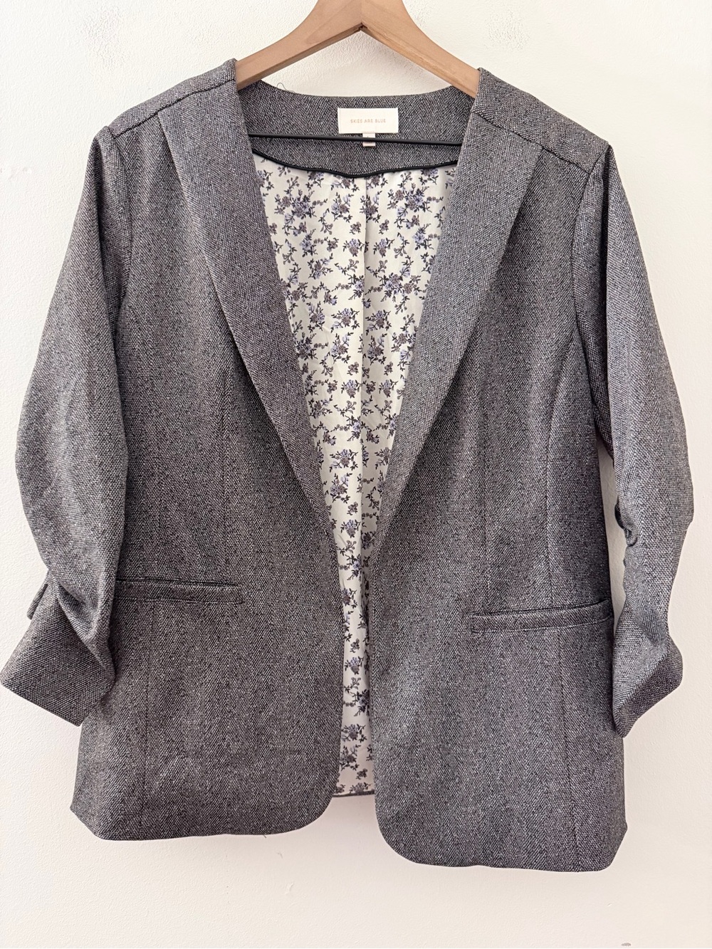 Skies are Blue Women’s Gray Open-Front Blazer Jacket - Floral Lined L